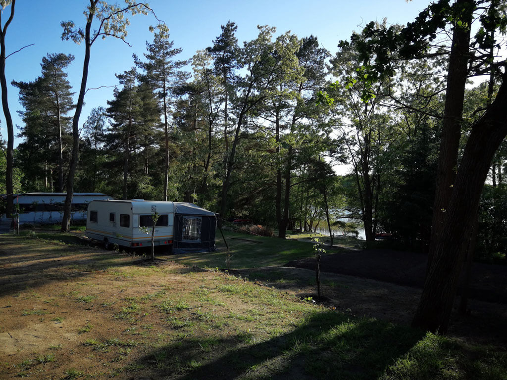 Standplatz am Ufer vom Rätzsee
